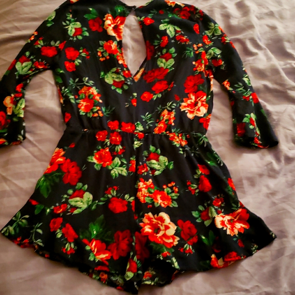 AMBIANCE!! Romper